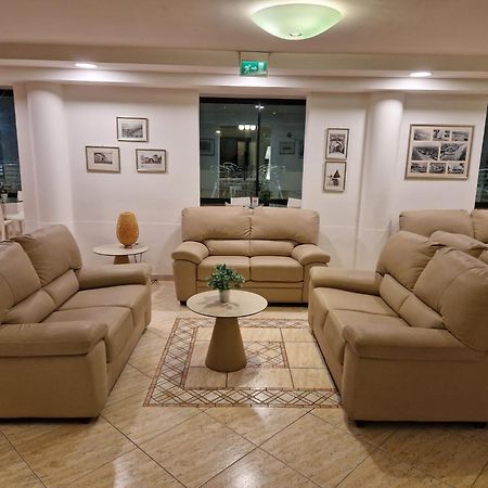 Hotel Caruso Римини Екстериор снимка