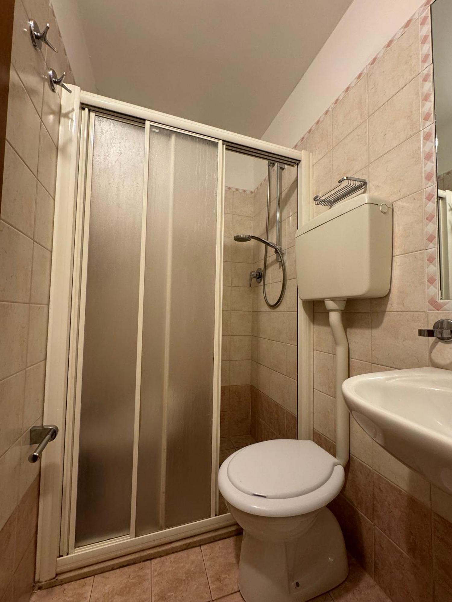 Hotel Caruso Римини Екстериор снимка